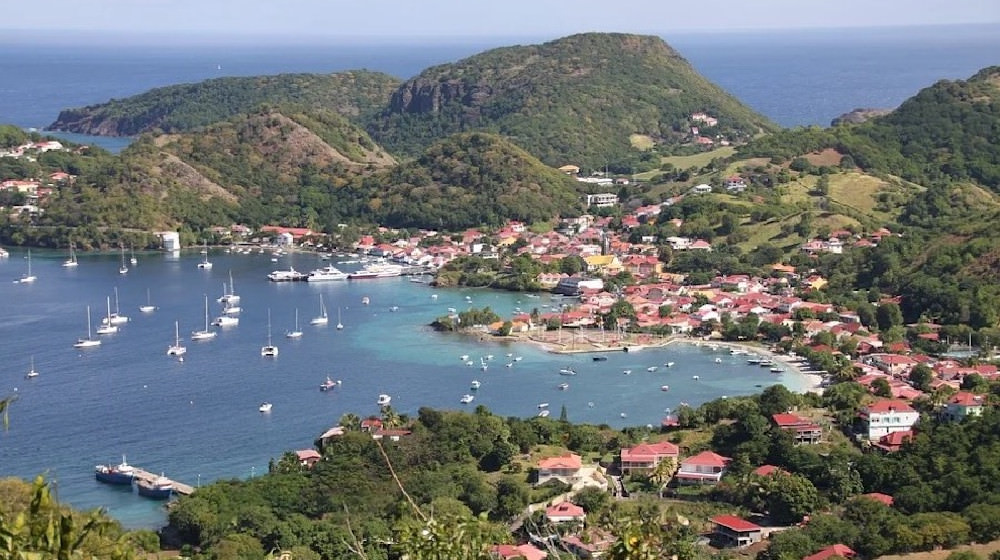 Terre De Bas, Les Saintes