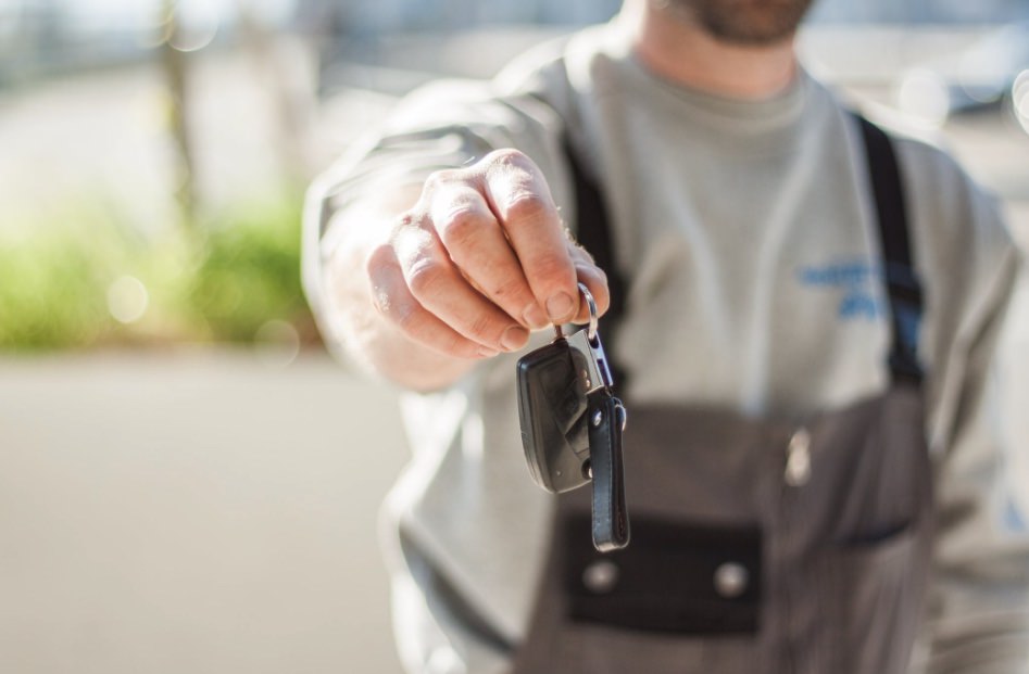 LOCATION DE VOITURE : LES FRAIS À PRÉVOIR